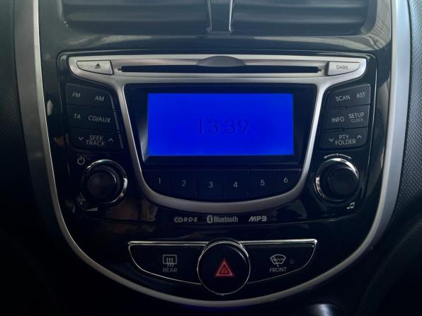 Hyundai Solaris I с пробегом 2012 года, цена 899 900 рублей, 181000 км, седан, Автокод Объявления