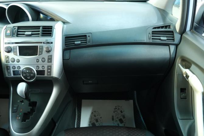Toyota Verso I с пробегом 2011 года, цена 1 199 000 рублей, 226000 км, компактвэн, Автокод Объявления