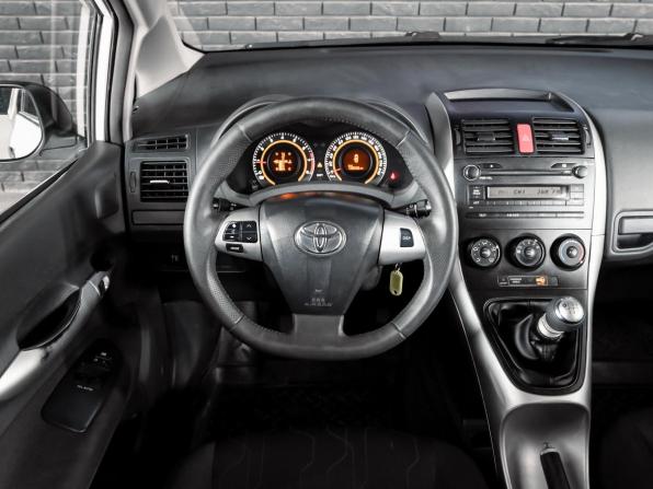 Toyota Auris I Рестайлинг с пробегом 2012 года, цена 950 000 рублей, 138535 км, хэтчбек, Автокод Объявления