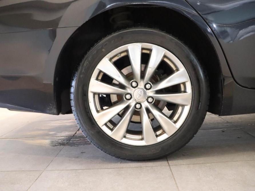 Infiniti Q70 I Москва  - изображение 27