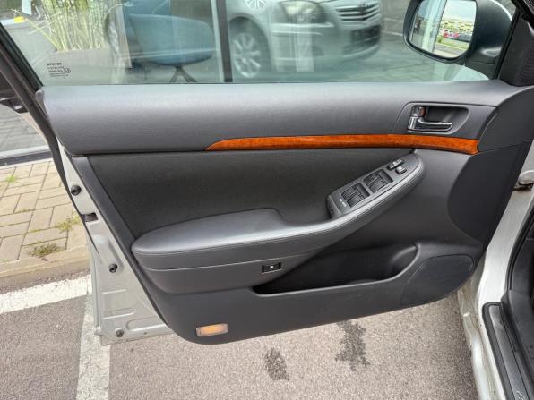 Toyota Avensis II Рестайлинг с пробегом 2007 года, цена 715 000 рублей, 268205 км, седан, Автокод Объявления