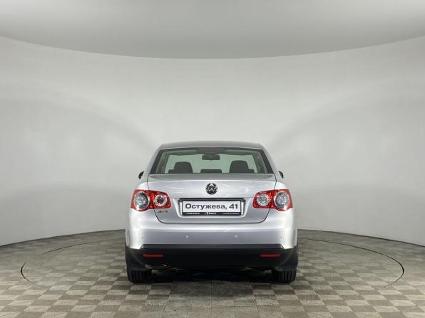 Volkswagen Jetta V с пробегом 2010 года, цена 675 000 рублей, 178536 км, седан, Автокод Объявления