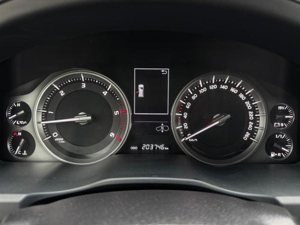 Toyota Land Cruiser 200 Series Рестайлинг 2 с пробегом 2016 года, цена 5 750 000 рублей, 203800 км, внедорожник, Автокод Объявления