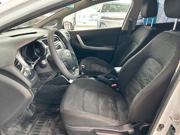 Kia Ceed II с пробегом 2012 года, цена 695 000 рублей, 193438 км, хэтчбек, Автокод Объявления