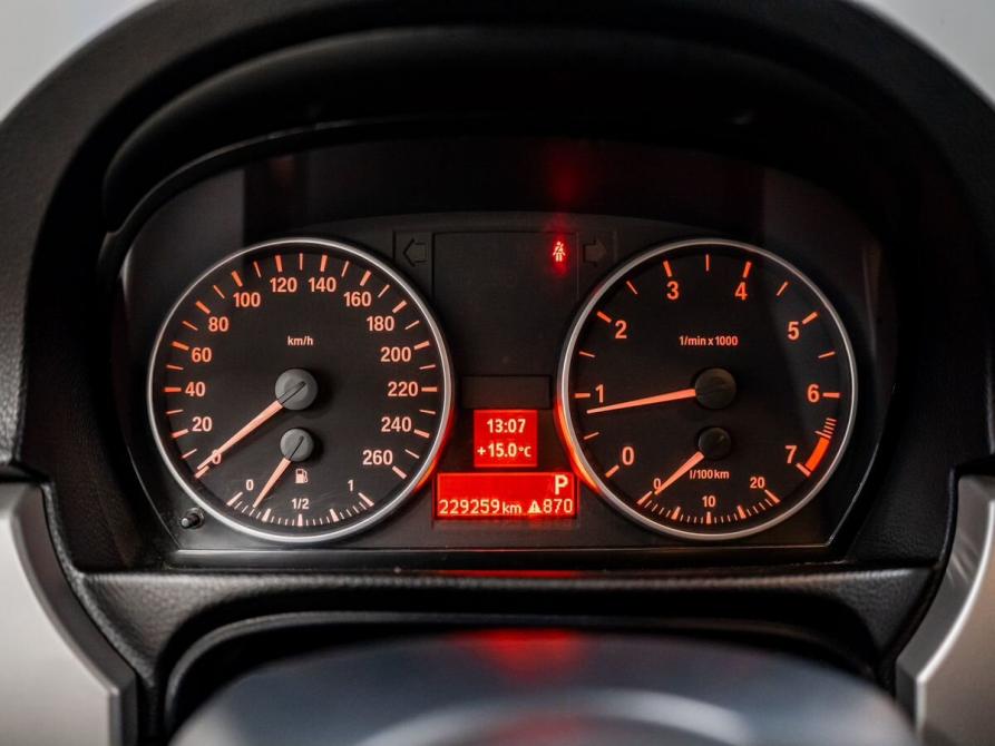 BMW 3 серии V (E90/E91/E92/E93) Красноярск  - изображение 11