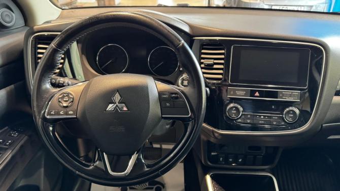 Mitsubishi Outlander III Рестайлинг 3 с пробегом 2018 года, цена 2 039 000 рублей, 148892 км, внедорожник, Автокод Объявления