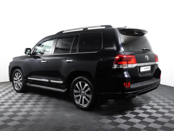 Toyota Land Cruiser 200 Series Рестайлинг 2 с пробегом 2016 года, цена 4 800 000 рублей, 260000 км, внедорожник, Автокод Объявления