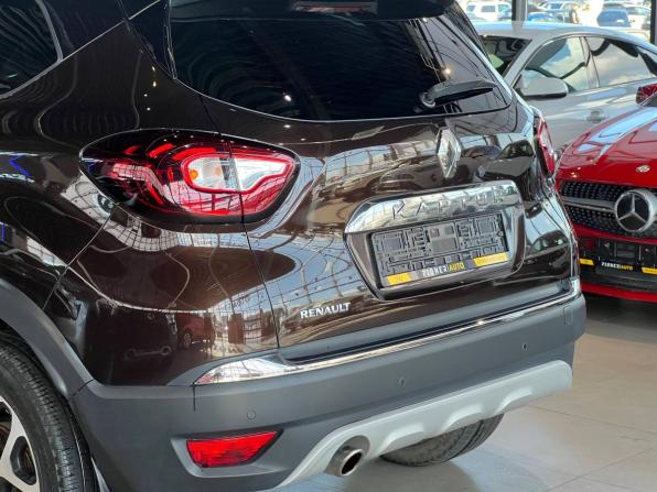 Renault Kaptur I с пробегом 2016 года, цена 1 650 000 рублей, 95100 км, внедорожник, Автокод Объявления