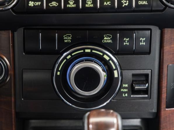 Toyota Land Cruiser Prado 150 Series Рестайлинг 1 с пробегом 2015 года, цена 3 648 000 рублей, 136090 км, внедорожник, Автокод Объявления