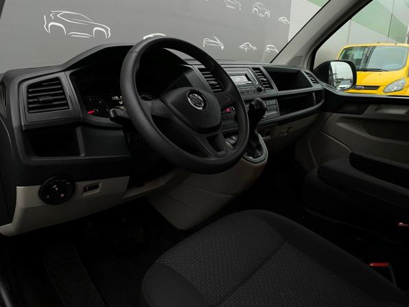 Volkswagen Caravelle T6 с пробегом 2019 года, цена 3 192 300 рублей, 113150 км, минивэн, Автокод Объявления