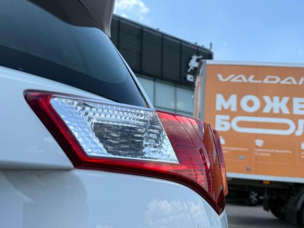 Toyota RAV4 IV (XA40) с пробегом 2015 года, цена 2 350 000 рублей, 114000 км, внедорожник, Автокод Объявления