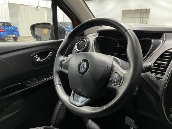 Renault Kaptur I с пробегом 2017 года, цена 1 489 000 рублей, 118800 км, внедорожник, Автокод Объявления