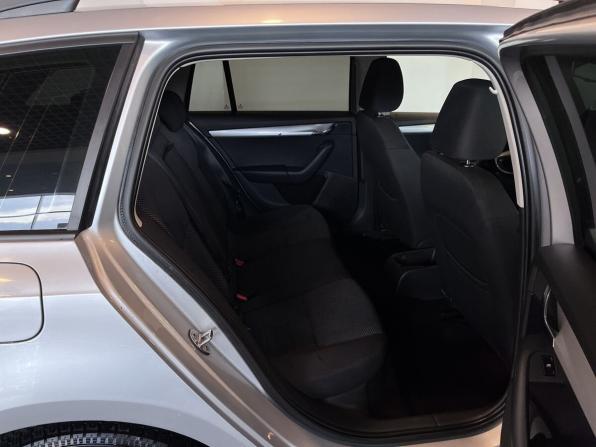 Skoda Octavia III (A7) с пробегом 2013 года, цена 992 000 рублей, 336448 км, универсал, Автокод Объявления