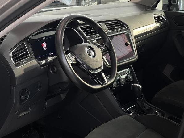 Volkswagen Tiguan II с пробегом 2017 года, цена 2 595 000 рублей, 158921 км, внедорожник, Автокод Объявления