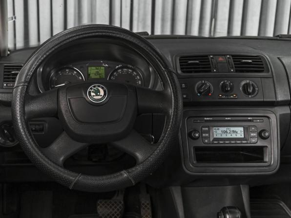 Skoda Roomster I Рестайлинг с пробегом 2011 года, цена 760 000 рублей, 153484 км, компактвэн, Автокод Объявления