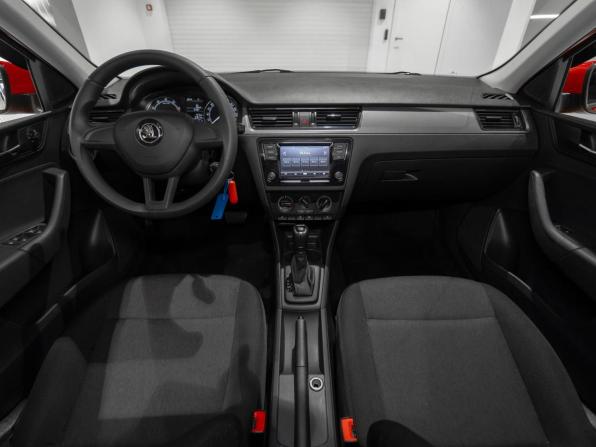 Skoda Rapid I Рестайлинг с пробегом 2018 года, цена 1 330 000 рублей, 97870 км, лифтбек, Автокод Объявления