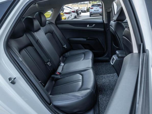Kia K5 III с пробегом 2020 года, цена 2 605 000 рублей, 110382 км, седан, Автокод Объявления