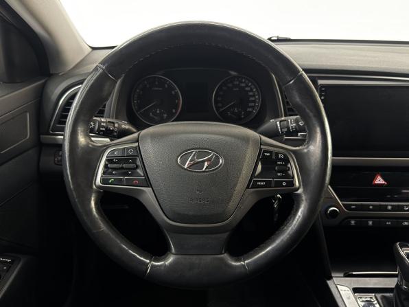 Hyundai Elantra VI (AD) с пробегом 2018 года, цена 1 850 000 рублей, 119964 км, седан, Автокод Объявления