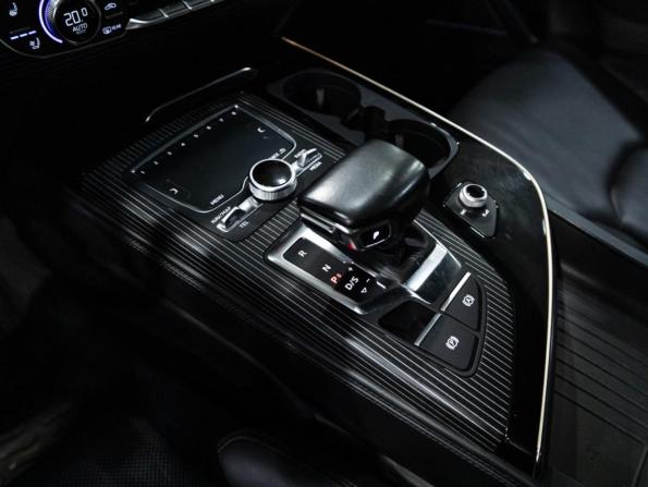 Audi Q7 II (4M) с пробегом 2018 года, цена 4 699 700 рублей, 143453 км, внедорожник, Автокод Объявления