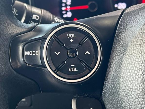 Kia Soul II Рестайлинг с пробегом 2017 года, цена 1 630 000 рублей, 137198 км, хэтчбек, Автокод Объявления
