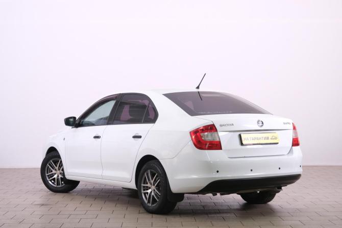 Skoda Rapid I с пробегом 2014 года, цена 729 000 рублей, 193222 км, лифтбек, Автокод Объявления