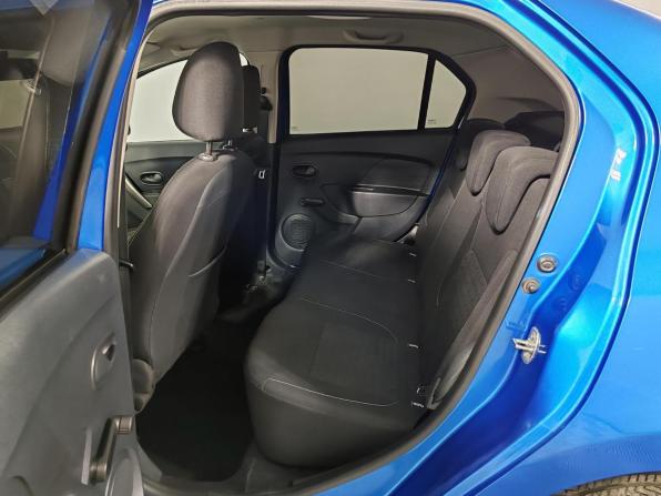 Renault Logan II с пробегом 2016 года, цена 929 000 рублей, 61515 км, седан, Автокод Объявления