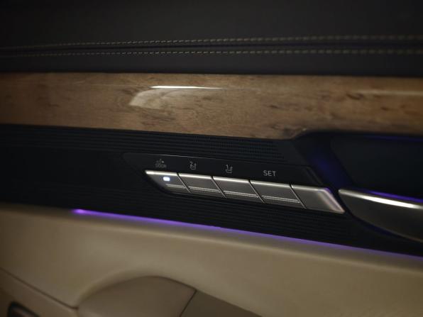 Genesis G90 I с пробегом 2018 года, цена 2 515 000 рублей, 175697 км, седан, Автокод Объявления