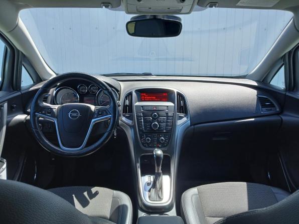 Opel Astra J с пробегом 2012 года, цена 845 000 рублей, 165450 км, хэтчбек, Автокод Объявления