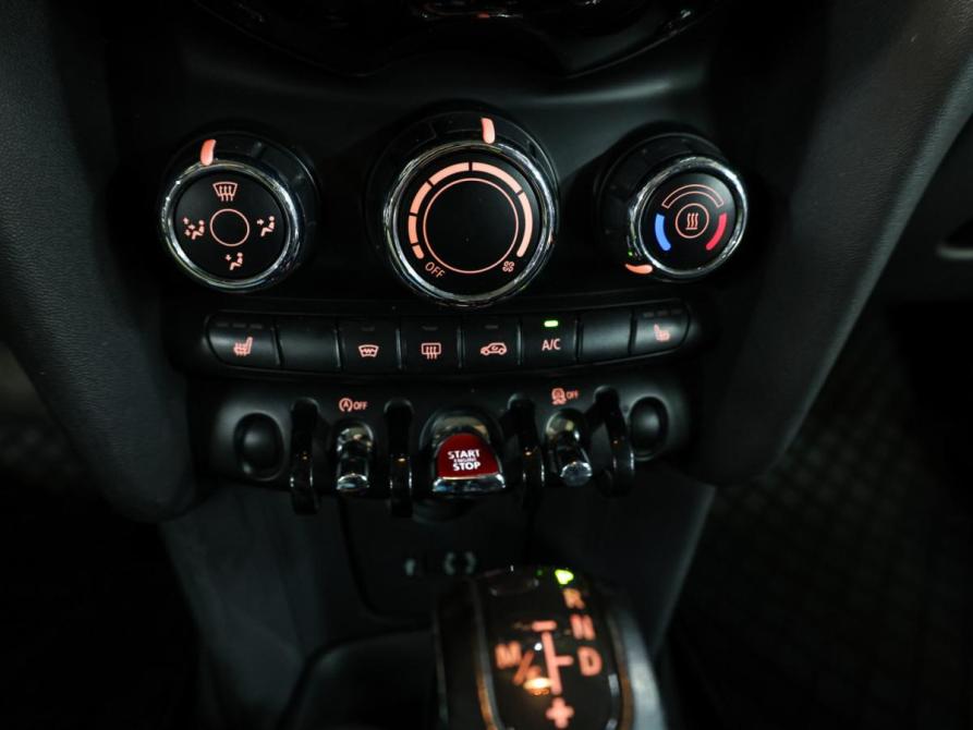 Mini Hatch III (F55/F56) Москва  - изображение 19
