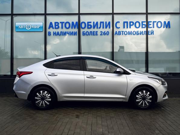 Hyundai Solaris II с пробегом 2018 года, цена 1 315 000 рублей, 135452 км, седан, Автокод Объявления