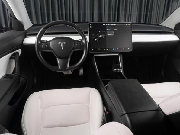 Tesla Model 3 I с пробегом 2019 года, цена 2 899 000 рублей, 84199 км, седан, Автокод Объявления