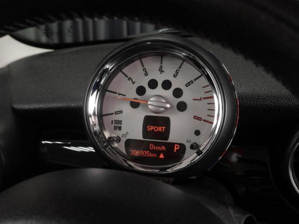 Mini Hatch II (R56) Рестайлинг с пробегом 2012 года, цена 1 269 000 рублей, 206905 км, хэтчбек, Автокод Объявления