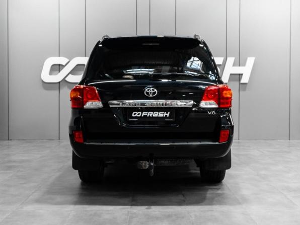 Toyota Land Cruiser 200 Series Рестайлинг 1 с пробегом 2012 года, цена 3 600 000 рублей, 227192 км, внедорожник, Автокод Объявления