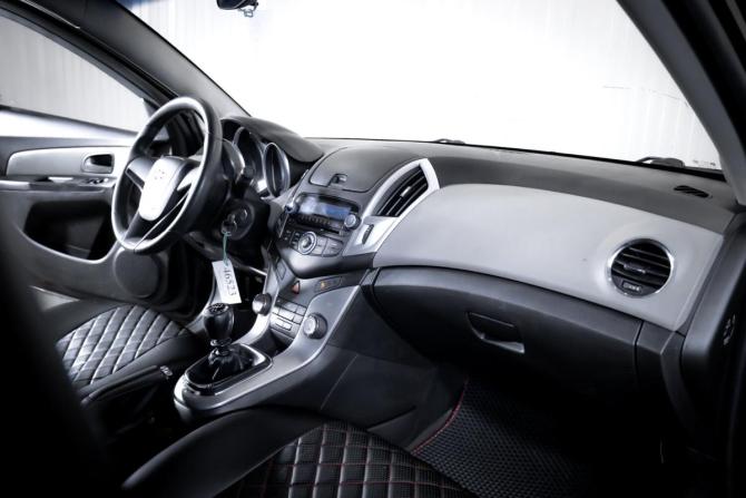 Chevrolet Cruze I Рестайлинг с пробегом 2013 года, цена 599 000 рублей, 249961 км, седан, Автокод Объявления