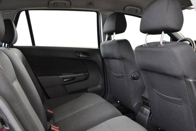 Opel Astra H Рестайлинг с пробегом 2012 года, цена 820 000 рублей, 159820 км, универсал, Автокод Объявления