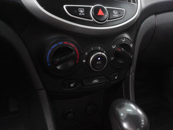 Hyundai Solaris I с пробегом 2012 года, цена 938 000 рублей, 191937 км, седан, Автокод Объявления