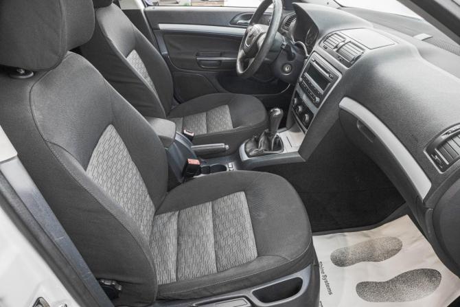 Skoda Octavia II (A5) Рестайлинг с пробегом 2010 года, цена 699 000 рублей, 262000 км, лифтбек, Автокод Объявления
