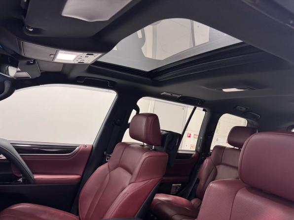 Lexus LX III Рестайлинг 2 с пробегом 2016 года, цена 9 400 000 рублей, 40000 км, внедорожник, Автокод Объявления