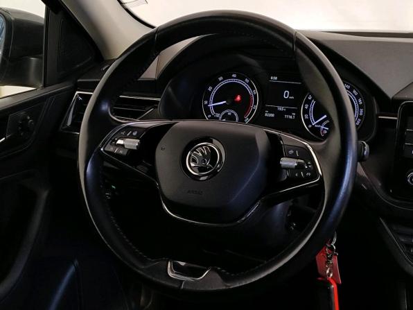 Skoda Rapid II с пробегом 2022 года, цена 1 429 000 рублей, 82200 км, лифтбек, Автокод Объявления