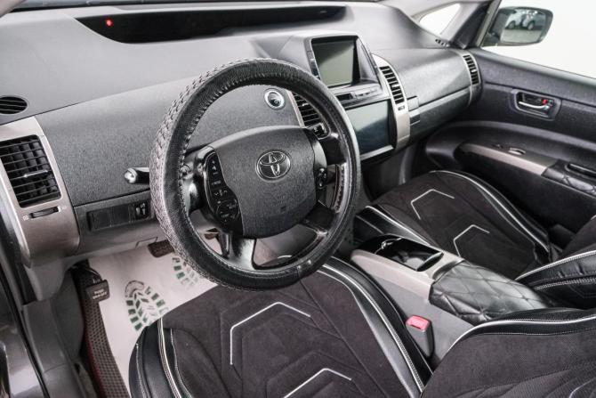 Toyota Prius II Рестайлинг (XW20) с пробегом 2007 года, цена 759 000 рублей, 293000 км, лифтбек, Автокод Объявления