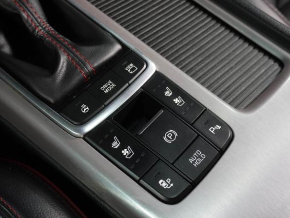 Kia Optima IV Рестайлинг с пробегом 2018 года, цена 1 550 000 рублей, 242272 км, седан, Автокод Объявления
