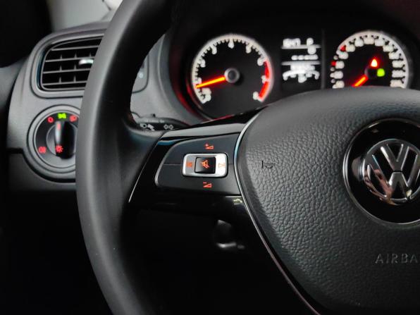 Volkswagen Polo V Рестайлинг с пробегом 2019 года, цена 888 000 рублей, 165651 км, седан, Автокод Объявления