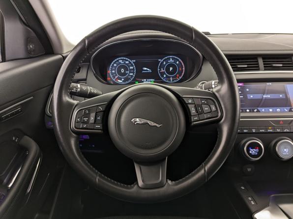 Jaguar E-Pace I с пробегом 2018 года, цена 2 450 000 рублей, 99000 км, внедорожник, Автокод Объявления