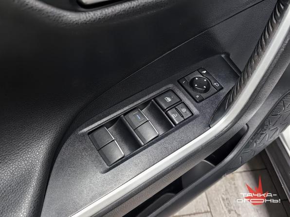 Toyota RAV4 V (XA50) с пробегом 2021 года, цена 3 298 000 рублей, 93000 км, внедорожник, Автокод Объявления