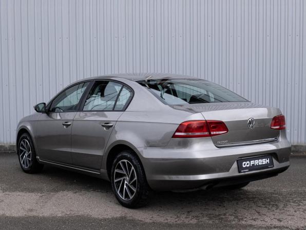 Volkswagen Passat B7 с пробегом 2012 года, цена 824 000 рублей, 228989 км, седан, Автокод Объявления