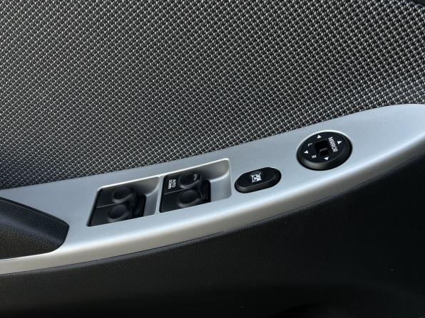Hyundai Solaris I с пробегом 2012 года, цена 880 000 рублей, 96105 км, седан, Автокод Объявления