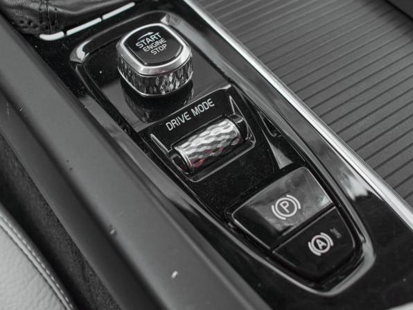 Volvo XC60 II с пробегом 2019 года, цена 3 685 000 рублей, 55178 км, внедорожник, Автокод Объявления
