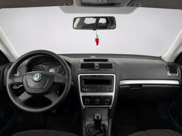 Skoda Octavia II (A5) Рестайлинг с пробегом 2012 года, цена 679 000 рублей, 262441 км, лифтбек, Автокод Объявления