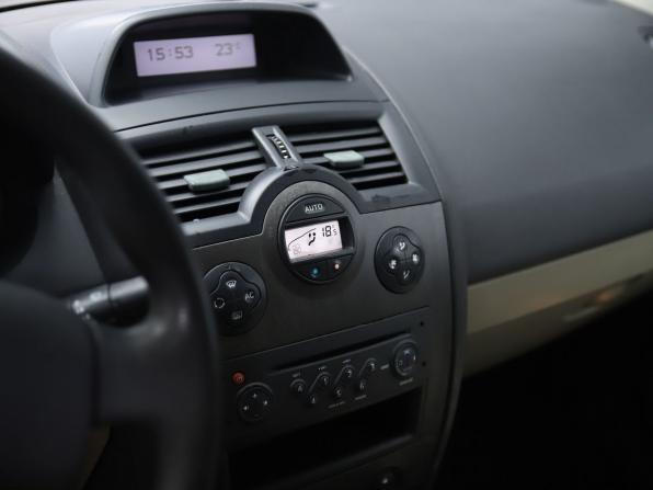 Renault Megane II Рестайлинг с пробегом 2006 года, цена 290 000 рублей, 296171 км, седан, Автокод Объявления