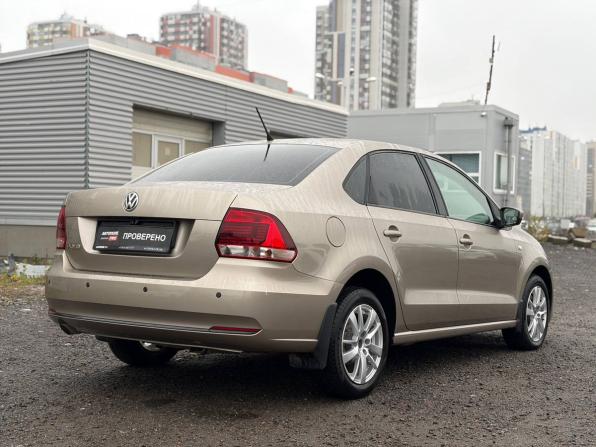 Volkswagen Polo V Рестайлинг с пробегом 2016 года, цена 945 000 рублей, 116000 км, седан, Автокод Объявления